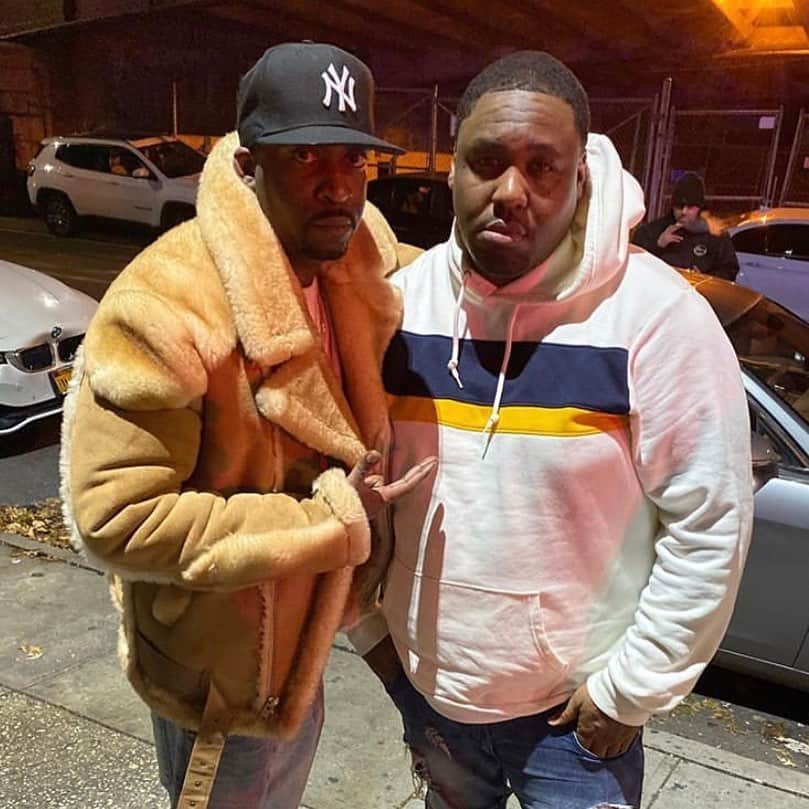 トニー・イエイヨーのインスタグラム：「My homie @mikeknoxofficial pulled up last night glad to see my brother home.💪🏿💪🏿💪🏿💪🏿 @daruccileather .」