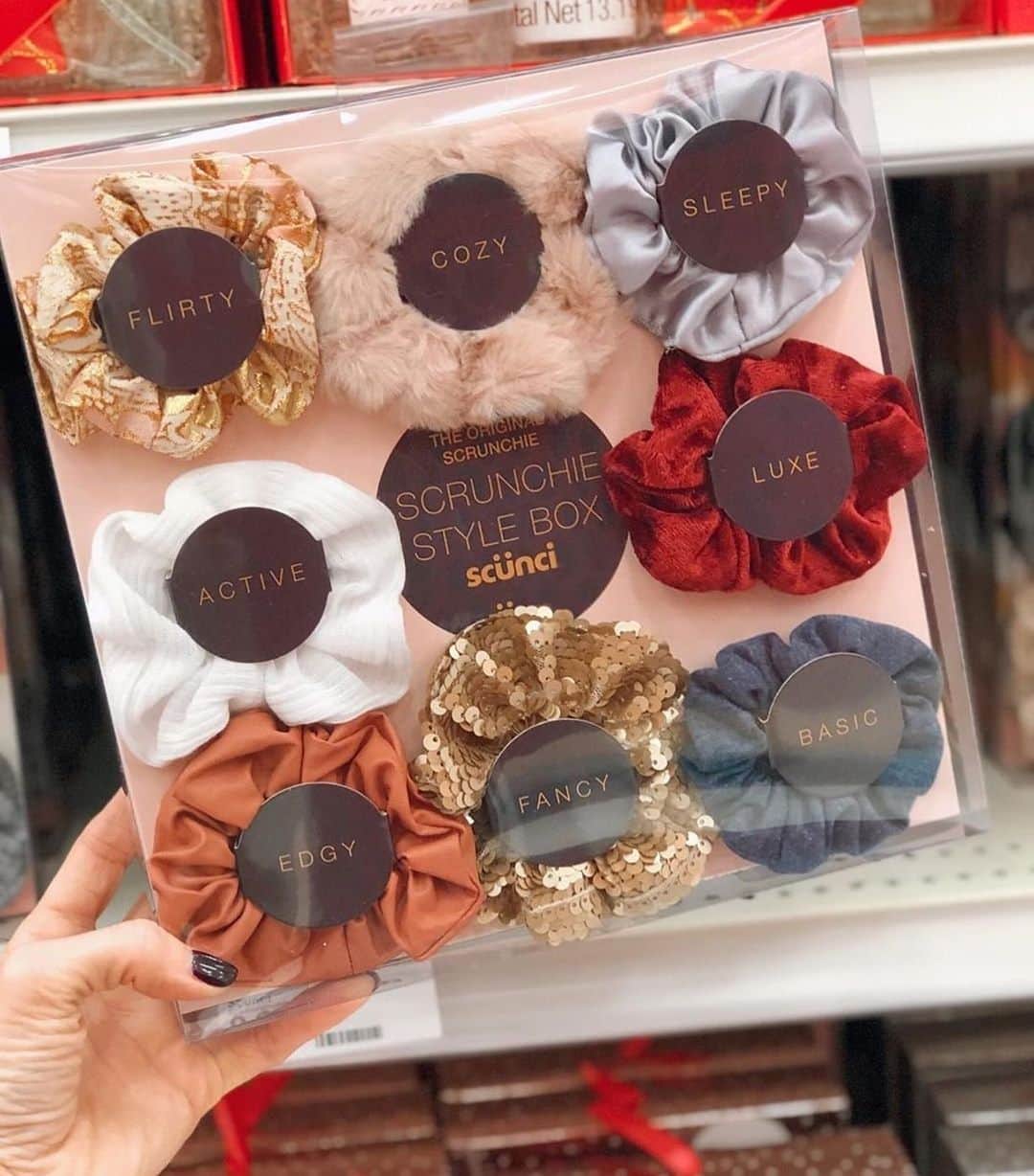 Target Styleのインスタグラム：「When you're in a crunch and need a scrunch. 📷: @target_bargains」