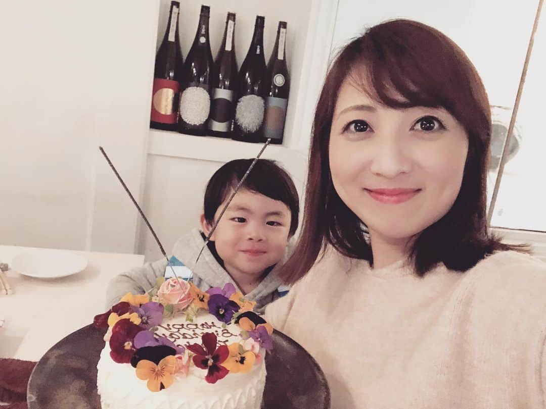 三宅智子さんのインスタグラム写真 - (三宅智子Instagram)「昨日は、山本君のお店・幡ヶ谷にあるwaenさんへ。  サプライズでお誕生日お祝いしていただきました♪  今年も沢山の方にお祝いしていただき、沢山のプレゼントをいただき、感謝感激でした💓  そして、LINEやFacebookなど、沢山のメッセージやコメントもありがとうございました！  改めてまして、心より感謝申し上げます。  皆様、ありがとうございました😊」11月24日 11時45分 - tomoko1121m