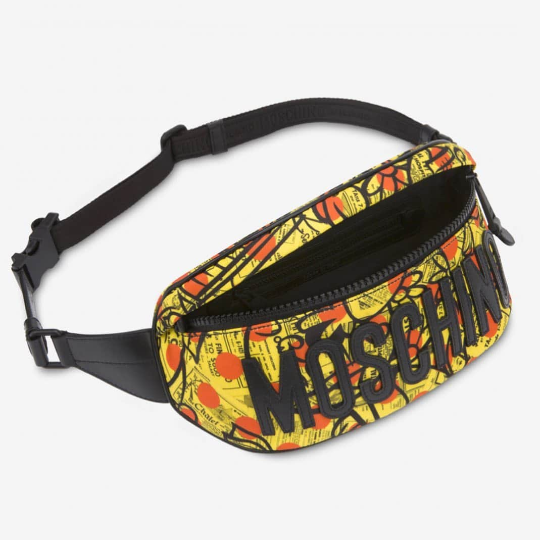 Moschinoさんのインスタグラム写真 - (MoschinoInstagram)「Moschino yellow pages belt bag now on moschino.com and Moschino Shops #moschino @itsjeremyscott」11月24日 12時01分 - moschino