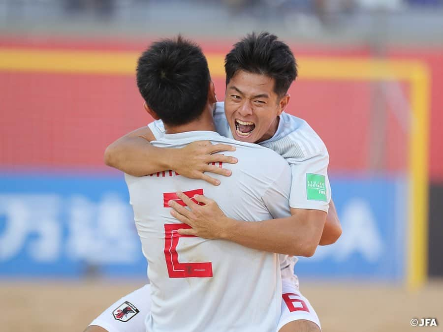 日本サッカー協会さんのインスタグラム写真 - (日本サッカー協会Instagram)「【Match photos①】シーソーゲームを制し、グループステージ2連勝！ ・ 🏆FIFAビーチサッカーワールドカップパラグアイ2019 #ビーチサッカー日本代表🇯🇵 4-3 🇺🇸ビーチサッカーアメリカ代表 ・ ⚽9分 10 #茂怜羅オズ ( #東京ヴェルディBS ) ⚽13分 6 #松尾那緒弥 ( #アヴェルダージ熊本BS ) ⚽30分 5 #田畑輝樹 ( #ヴィアティン三重BS ) ⚽33分 10 #茂怜羅オズ ( #東京ヴェルディBS ) ・ Next 📅11/26 5:50KO 🆚スイス🇨🇭 📺J SPORTS 4 👉大会情報はJFA.jpへ ・ #jfa #daihyo」11月24日 12時02分 - japanfootballassociation