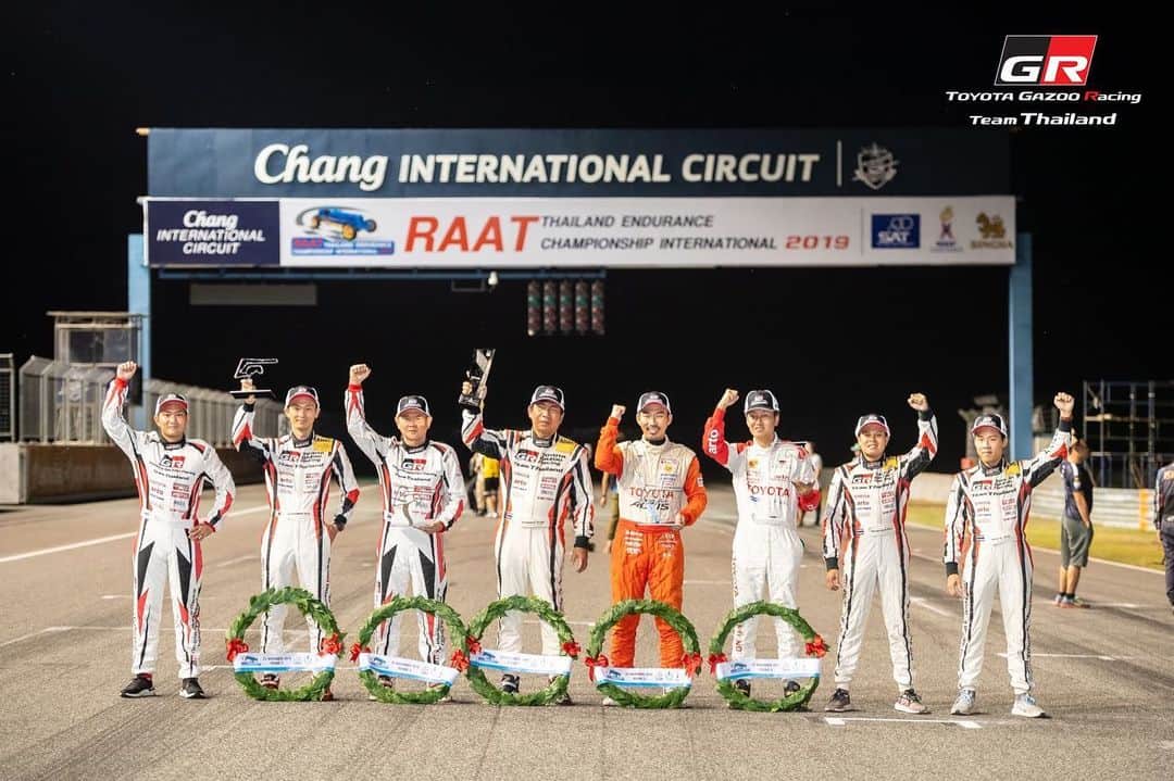 Toyota team thailandさんのインスタグラム写真 - (Toyota team thailandInstagram)「🏆🏆🏆 CHAMPION 🏆🏆🏆 TOYOTA Gazoo Racing team Thailand x RAAT Thailand Endurance Championship International 2019 Round 3: 22-23 November @BRIC ความสำเร็จในวันนี้เป็นของทุกคนในทีมครับ ความเป็นน้ำหนึ่งใจเดียวกัน ทำให้เราก้าวข้ามทุกขีดจำกัด อุปสรรค์และประสบการณ์จะทำให้เราร่วมกันพัฒนาทีมให้แข็งเกร่งยิ่งขึ้น พวกเราจะสู้ต่อไปเพื่อวงการมอเตอร์สปอร์ตไทยครับ ✌🏻✌🏻 Class Touring Car - TOYOTA 86 🏆 Car No. 120: Arto // MadCow // Naoki - 1st in class & 1st Overall - 171 รอบสนาม #TeamWork #TOYOTAteamThailand #CheerThai #ThaiPride #ไม่เชียร์ไทยแล้วจะเชียร์ใคร #แข่งรถ #นักแข่ง #ทีมคนไทย #Car #RaceCar #Racing #SuperCar #TOYOTA86 #Buriram」11月24日 12時18分 - toyotagazooracingteamthailand