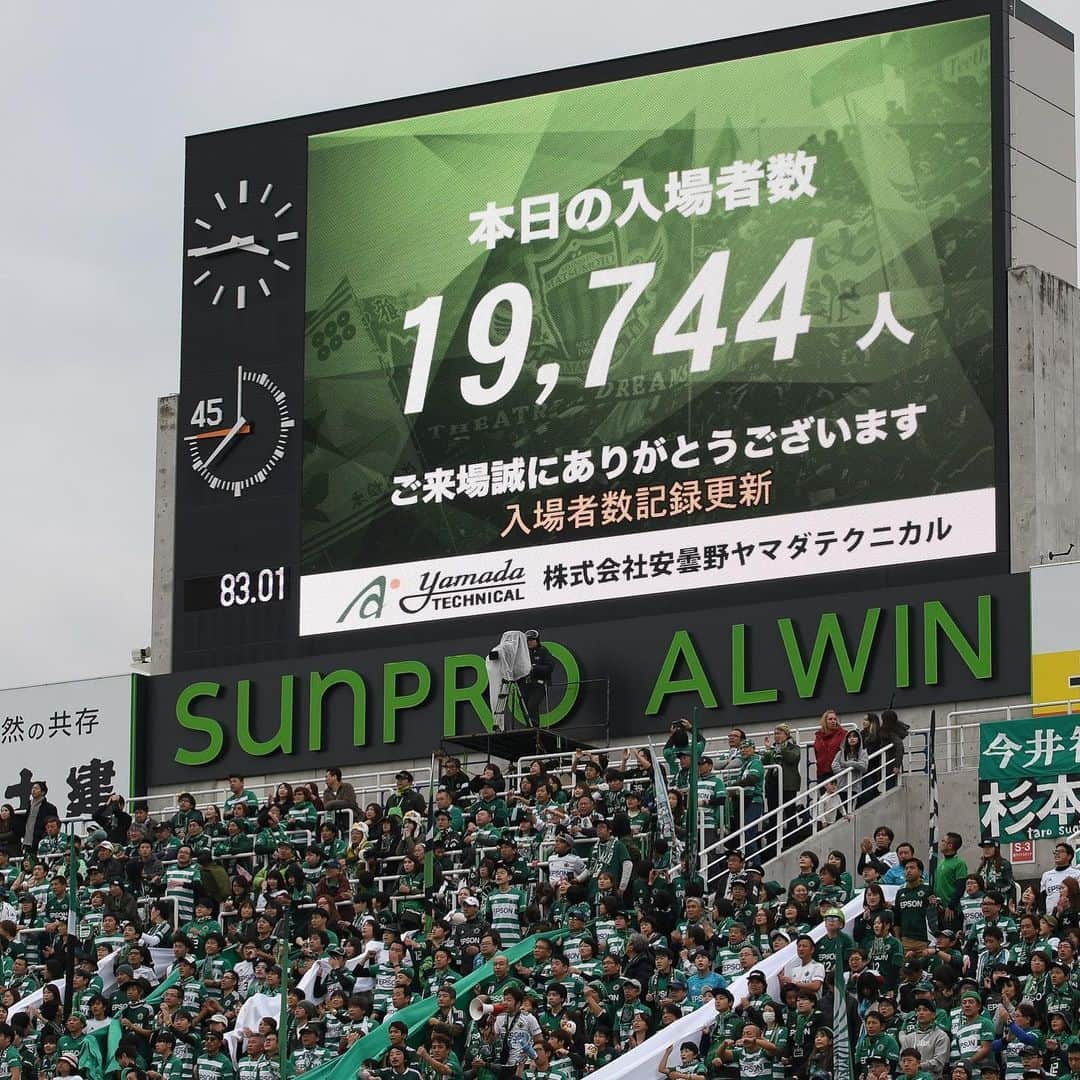 松本山雅FCさんのインスタグラム写真 - (松本山雅FCInstagram)「2019.11.23 2019 Meiji Yasuda J1 League 32nd sec. Matsumoto 0-1 Yokohama F・M  #松本山雅fc #matsumotoyamaga #yamaga #onesoul #境界突破」11月24日 12時25分 - matsumoto.yamagafc