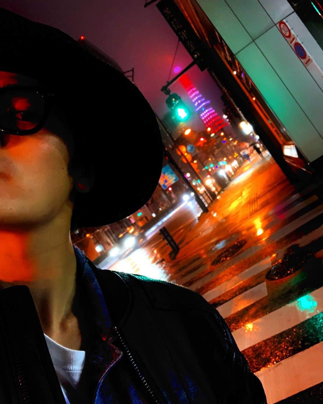 のインスタグラム：「EMO🗼  #エモい  #エロい #えちえち #tokyo#japan#sexy」