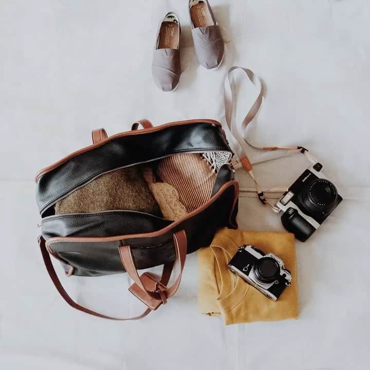 トムズシューズのインスタグラム：「Our Classics are the best travel companions.⁠」