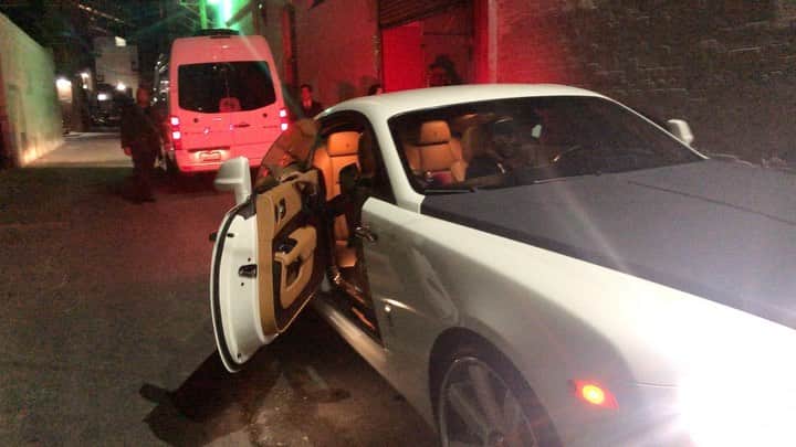 ジェニファー・ハドソンのインスタグラム：「@tyrese I thought I had @Bentley but Damn !!!!!!! You got me rethinking things !」