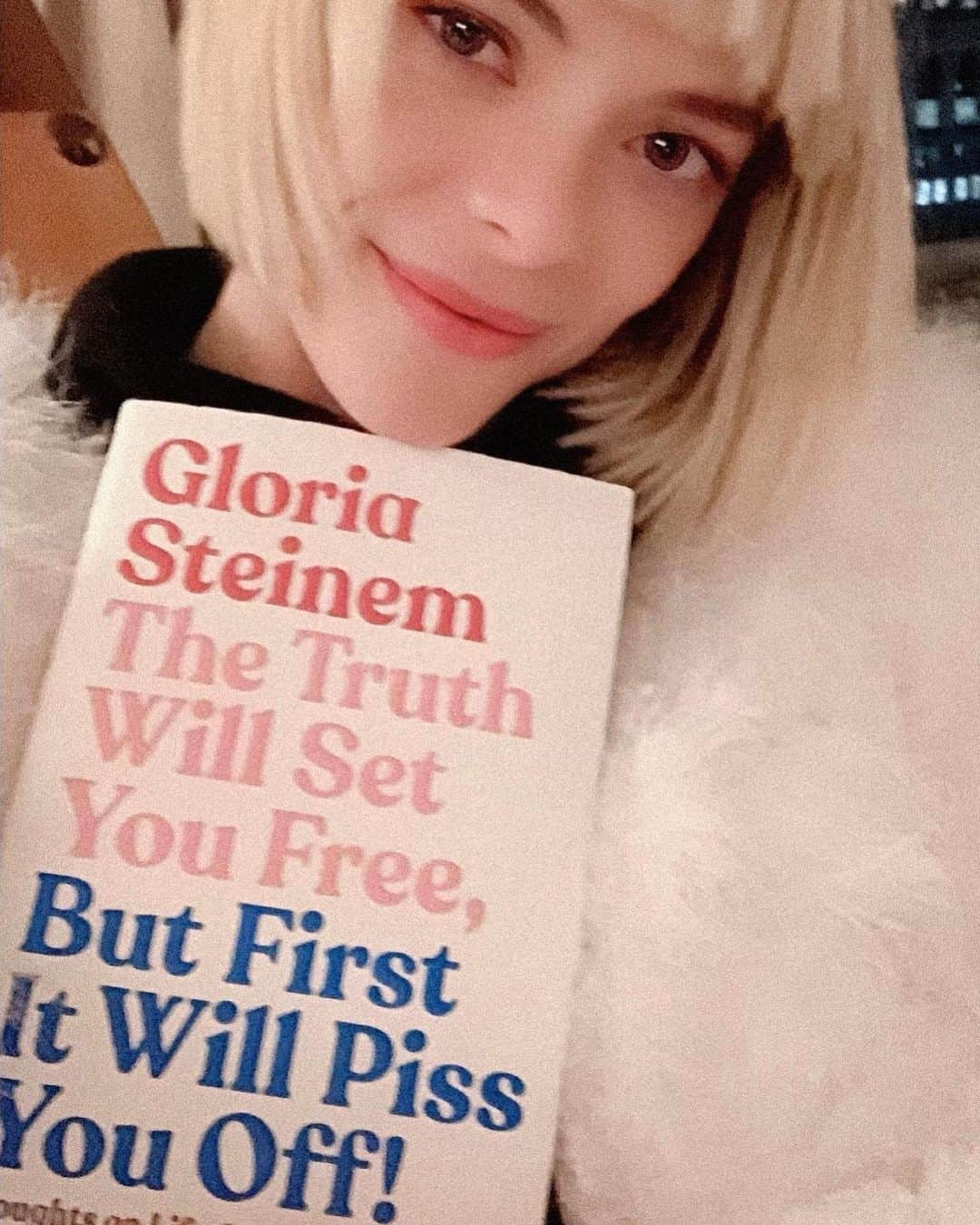ジェイミー・キングさんのインスタグラム写真 - (ジェイミー・キングInstagram)「I am so damn grateful for you Gloria Steinem. We all are. Thank you for having me at your book 🚀 to be anywhere in your orbit is life-changing. @cindi_leive @chelseahandler #natalieportman I ❤️ you all 💯 The Ace Hotel 🏨 #thetruthwillsetyoufreebutfirstitwillpissyouoff #gloriasteinem」11月24日 5時09分 - jaime_king