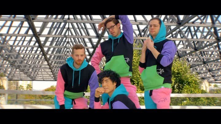 ユージン・リー・ヤンのインスタグラム：「I improved our ad. 🍌🍇🍎🍈 Get 25% off all Wiggles - I mean, @tryguys merch - including our two brand new tracksuits - NOW until December 2! Link in bio. 🎁」