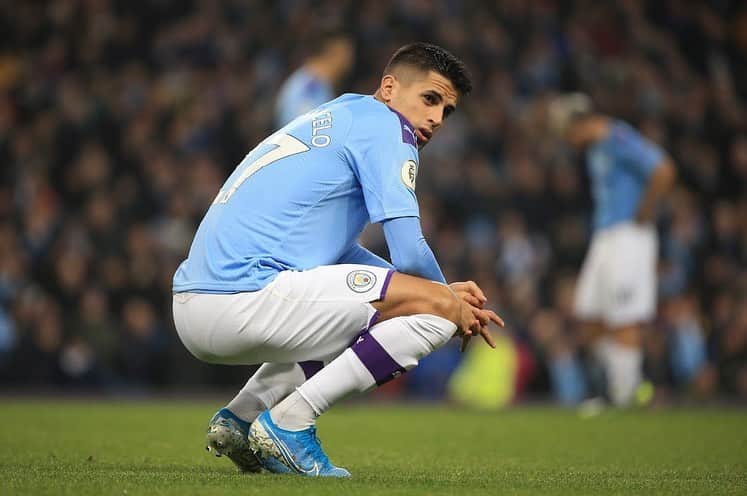 ジョアン・カンセロのインスタグラム：「Tough game but great attitude and big win. C’mon City 🔵⚪️ #mommyblessme」