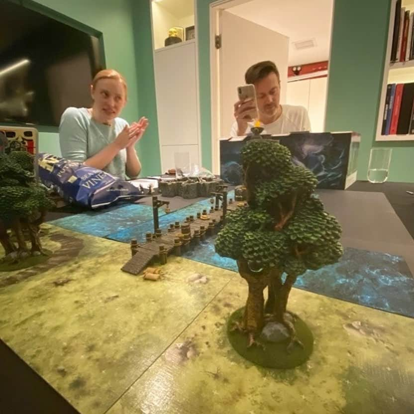 カイル・ニューマンさんのインスタグラム写真 - (カイル・ニューマンInstagram)「A few more pictures from the @ladndsociety Dragon of Icespire Peak Wednesday game w DM @kyle_newman and a super crew of players... #dnd #rpg #dungeonsanddragons」11月24日 7時17分 - kyle_newman