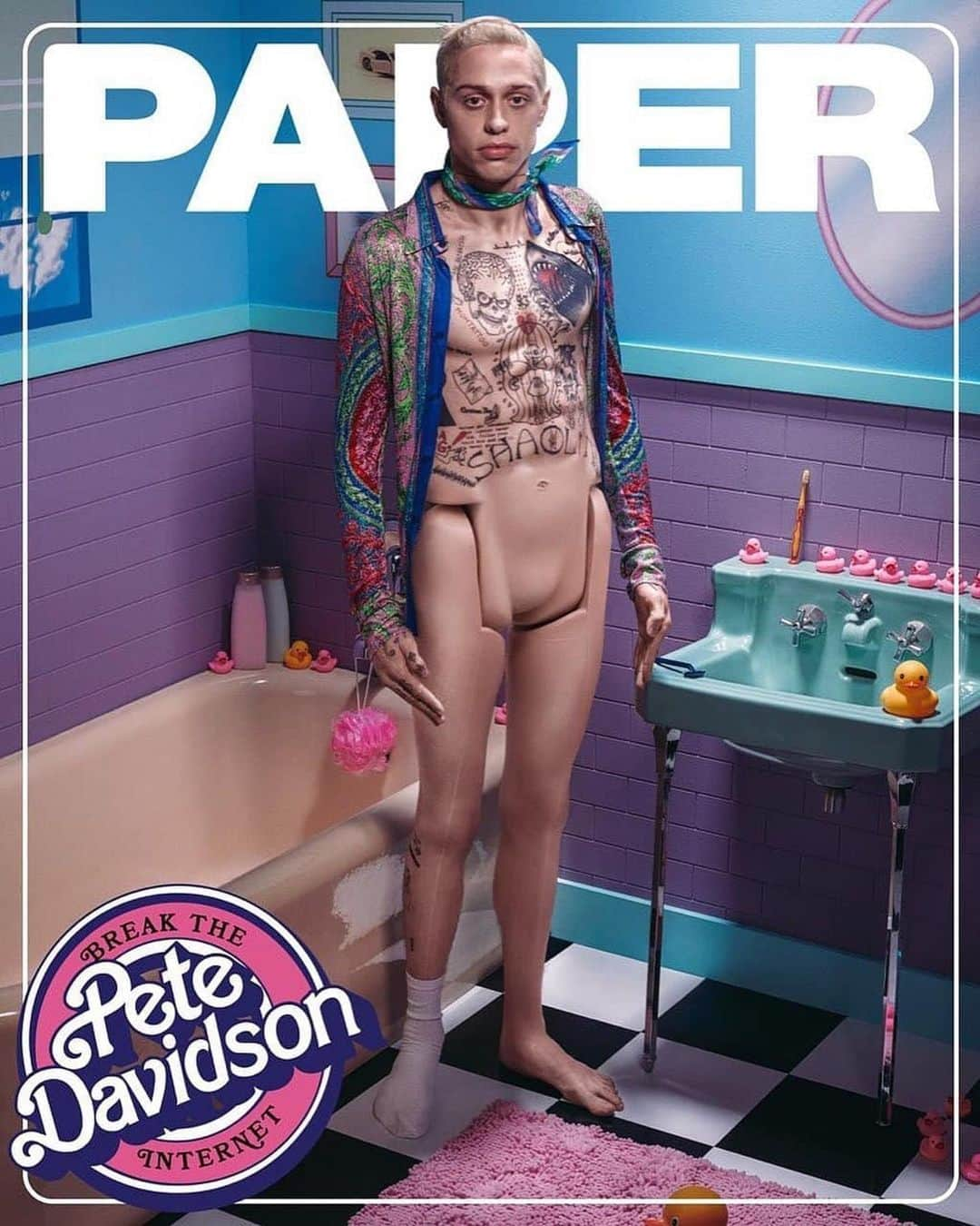 Luke Chamberlainさんのインスタグラム写真 - (Luke ChamberlainInstagram)「BREAK THE INTERNET: #PeteDavidson  @papermagazine #Photography, #interview, #art direction @tommy.dorfman #Styling @chrishoran20 #Set Design @lizzielang #Makeup @isamayaffrench #Nails @elinaogawa #Hair #lukechamberlain」11月24日 7時32分 - luke_chamberlain