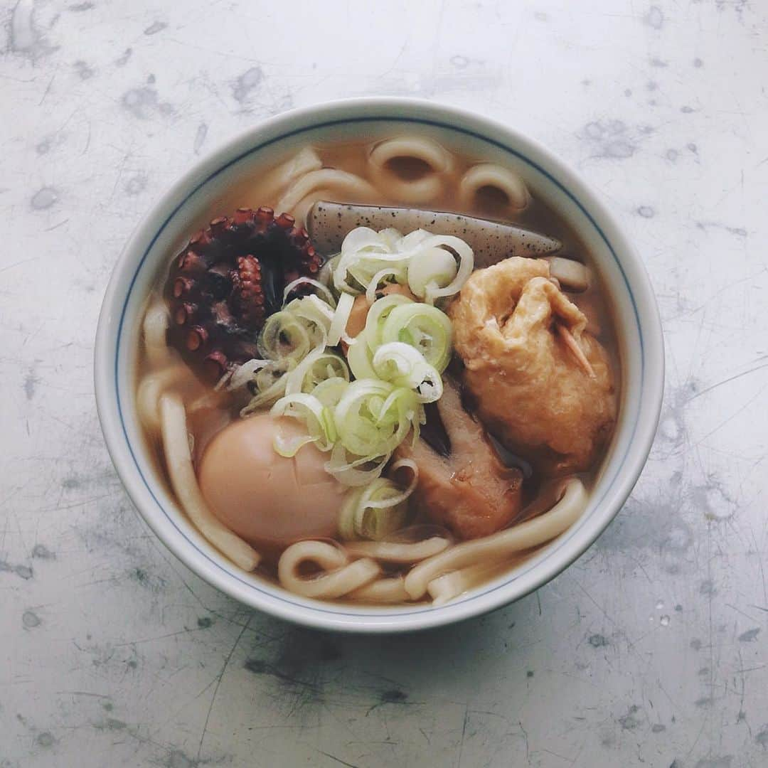 樋口正樹さんのインスタグラム写真 - (樋口正樹Instagram)「Oden & Udon . おでんした翌朝は うどんと合わせて おどんになります。 またの名はうでん。 . . #おどん #うでん #おでんうどん #oden #udon #odenudon #🍢 #樋口さんちで麺類」11月24日 7時39分 - higuccini