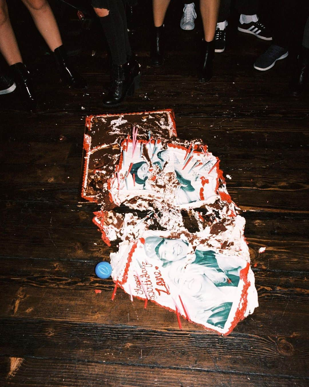 Bryant Eslavaさんのインスタグラム写真 - (Bryant EslavaInstagram)「some film photos i took at @zane’s bday party 🌟 • swipe 👈 to see more photos •」11月24日 7時43分 - bryant