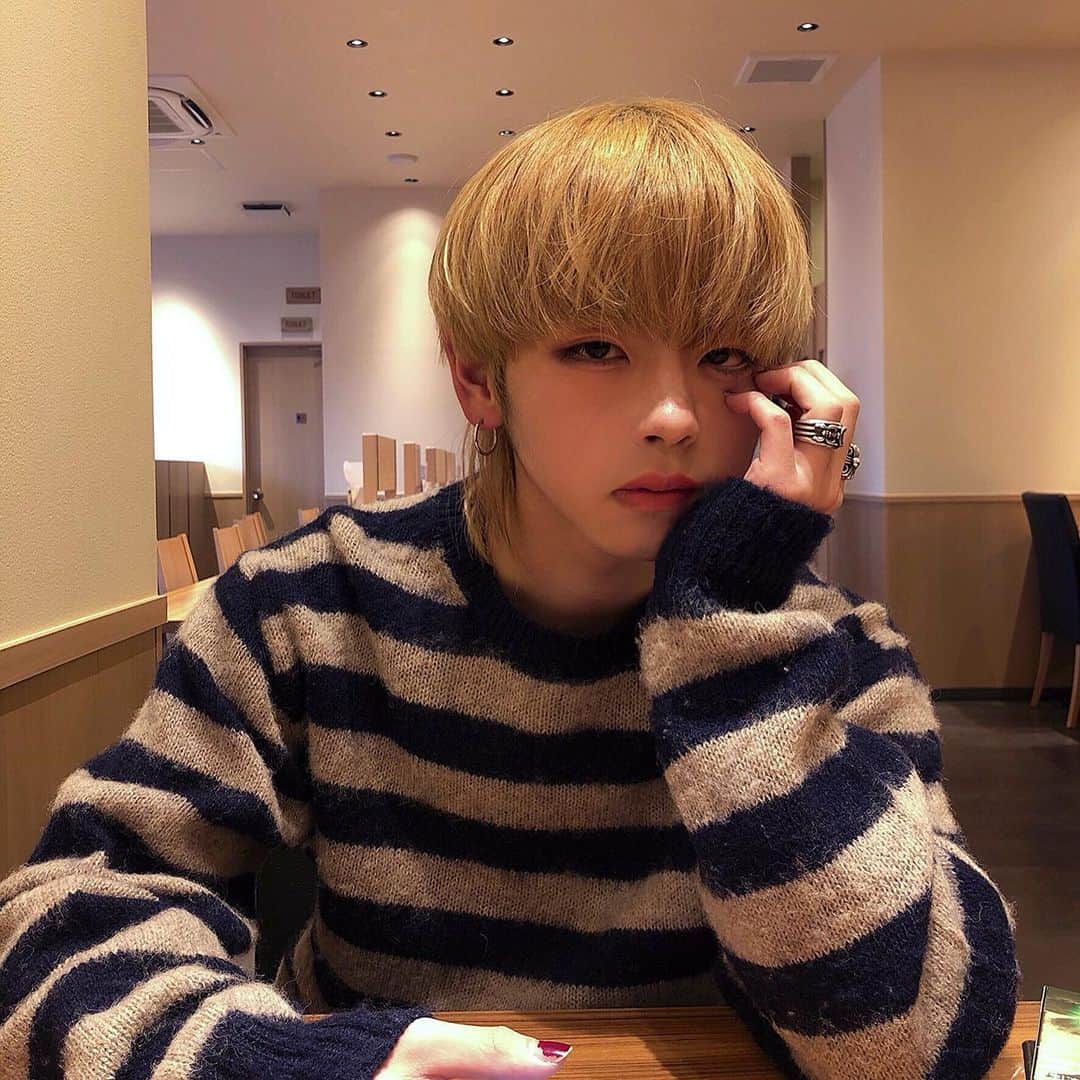 齋藤正太さんのインスタグラム写真 齋藤正太instagram Mmh 01 Hairstyle ハイトーンウルフ Ulzzang Ulzzangboy Ulzzangasia 美容師 マッシュ メンズヘア メンズカット 韓国好きな人と繋がりたい パーマ スパイラルパーマ Bts 防弾少年団好きな人と繋がり