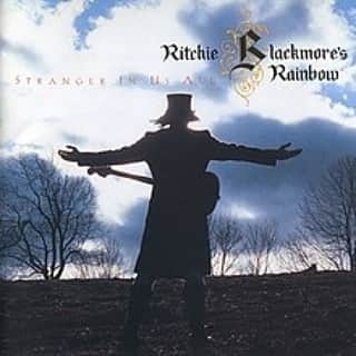 中村松江さんのインスタグラム写真 - (中村松江Instagram)「今日の一曲は引き続きRitchie Blackmore's Rainbowで『Black Masquerade』です✨ Ritchie Blackmore's Rainbow名義の復活作、アルバム「Stranger in Us All」に収録。 ヴォーカルは今、マイケル・シェンカー・フェストに参加しているドゥギー・ホワイトです✨ レインボーというとやっぱり往年の曲が良いと思うでしょうが、これはこれでなかなかのものです👍 (№80) #歌舞伎#中村松江 #ritchieblackmore'srainbow #ritchieblackmore #doogiewhite #blackmasquerade #strangerinusall」11月24日 8時10分 - matsue_nakamuraofficial