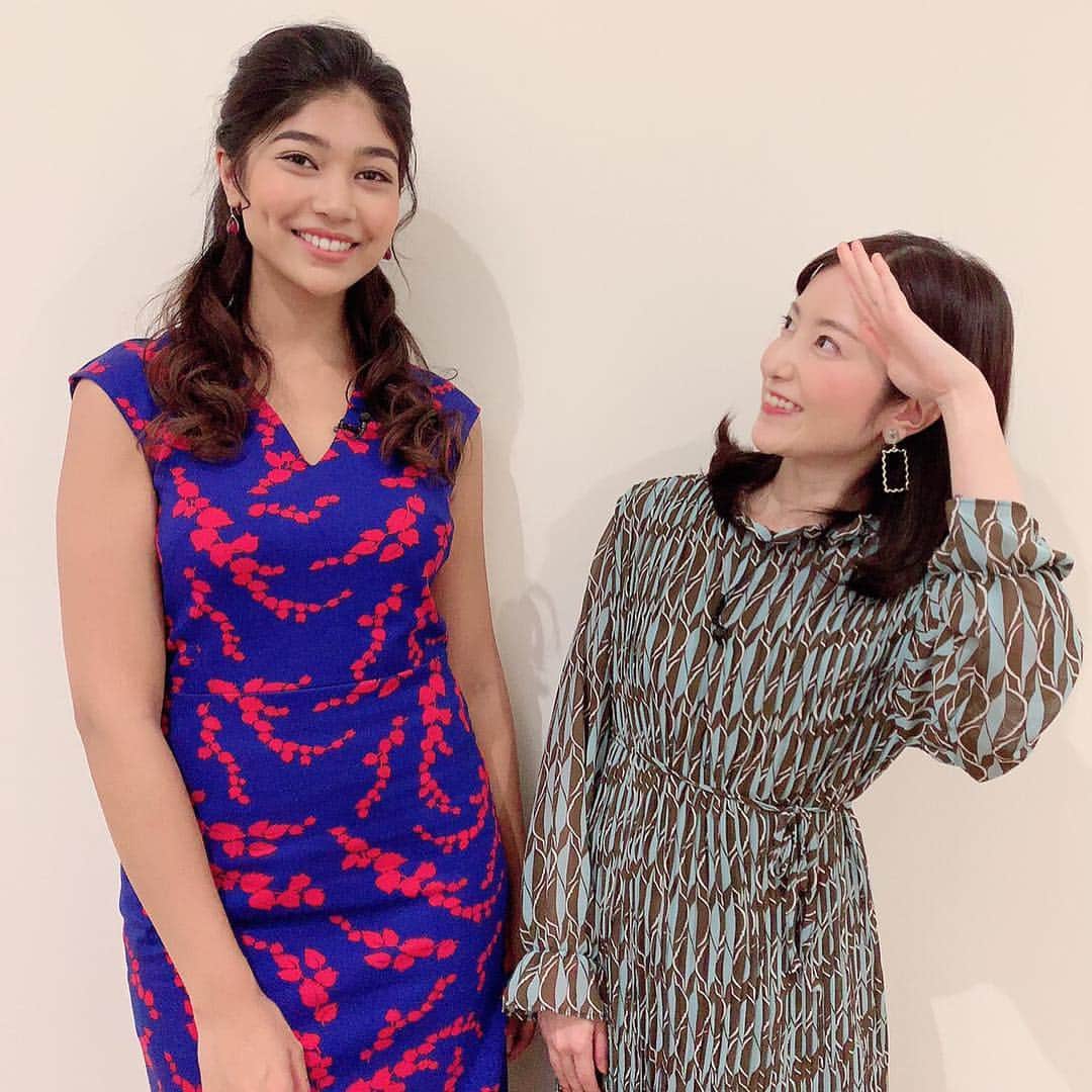 天明麻衣子のインスタグラム：「同じ事務所のプリアンカちゃんと収録でした！ さすが、ミス・ワールド日本代表だけあってスタイルいい😍羨ましいよ〜✨ 立ち上げた会社もこれから大変になると思うけど、応援してます！ #収録 #吉川プリアンカ #ホリプロ #ミスワールド日本代表 #起業家 #もっとお話したかったな」