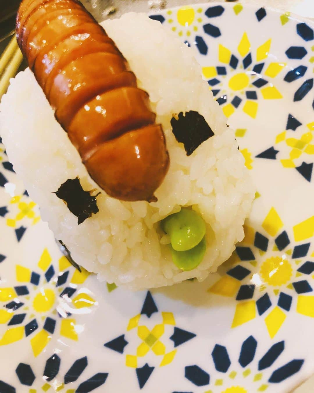 スザンヌさんのインスタグラム写真 - (スザンヌInstagram)「昨夜は、カレー🍛とばあちゃんテールスープ👵←激うま🤤❤︎といろいろとだいすきたちと﻿ #おうちごはん 💕﻿ ﻿ みんなでお買い物行って、あーだこーだ話しながら歌いながら←作って、﻿ 子供たちは公園連れてってもらって、﻿ 帰ってツリー出したり🎄﻿ お祝いしたり❤︎1日中笑ってた😍﻿ ﻿ そして息子のお友達がお泊りしてくれてていつもにまして賑やかな朝🌞﻿ 熊本天気は悪いけど☔️﻿ 心は晴れやかにスタート🌈﻿ ﻿ 夜は、﻿ テレビ東京さんの熱血ペダルの生放送にお邪魔します🚴‍♀️楽しみだ😊」11月24日 9時38分 - suzanneeee1028