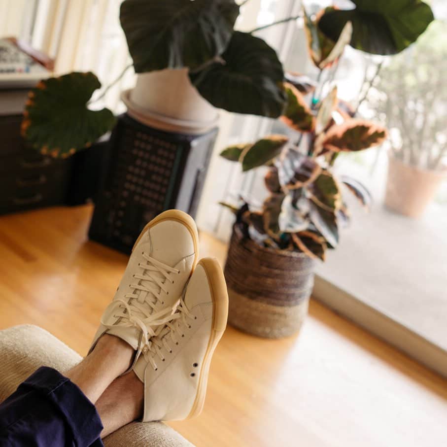 のインスタグラム：「The California Special with a holiday twist. Now in white leather with a brown gum sole. Link in bio for more holiday styles.」