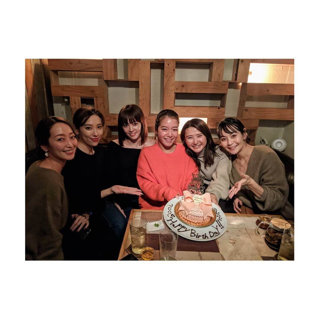 美優さんのインスタグラム写真 - (美優Instagram)「大好きな姉さん達にもお祝いしてもらいました🥰 今回は @arinco1106 と合同誕生日会☺️楽しかったなー😚😚😚 大好きな人たちに囲まれて幸せー☺️」11月24日 10時03分 - miyu11_20