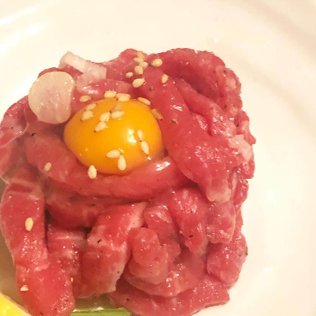 阿部洋子さんのインスタグラム写真 - (阿部洋子Instagram)「🍴👯‍♀️🥂 久々に横浜へ。 関内、野毛、綱島ぶらり。 飲んで食べてお散歩。  ナンヤカンヤで6件？くらい？ 最後はラーメンまで💦 明らかに食べ過ぎや😭  #関内飲み #野毛飲み #お散歩  #関内もつ肉店 #一番亭 #ホッピー仙人  横浜に8年も住んでたけど、 知らないとこがいっぱいだ～  #美味しゅうございました」11月24日 10時27分 - hirocoring