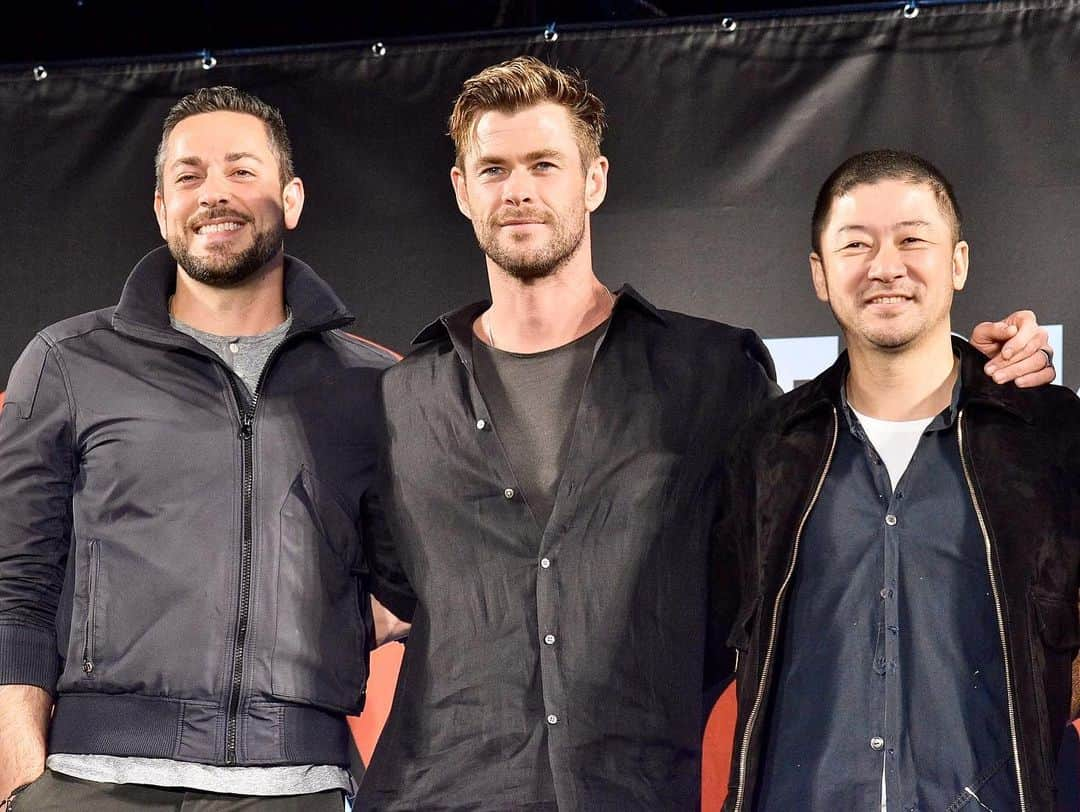 浅野忠信さんのインスタグラム写真 - (浅野忠信Instagram)「Tokyo comic con 2019! Thunders three!  #chrishemsworth  #zacharylevi  #tadanobuasano  #thor  #shazam  #raiden  #fandral  #hogun」11月24日 10時22分 - tadanobu_asano