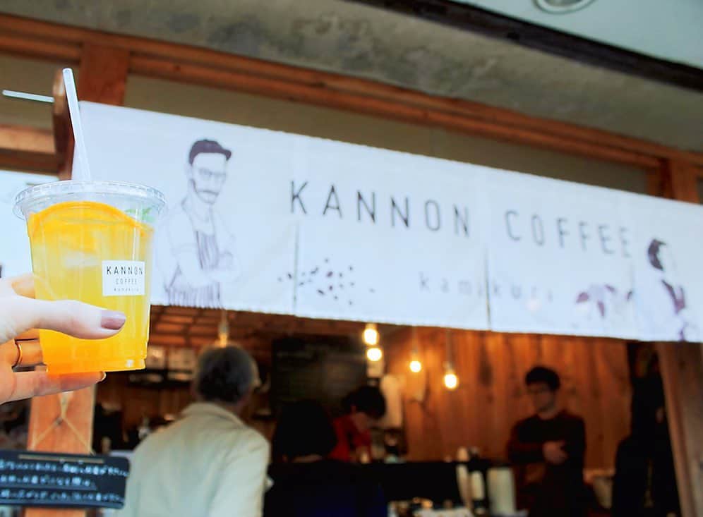 琴菜さんのインスタグラム写真 - (琴菜Instagram)「KANNON Coffeeと鎌倉ビール🍻 すっごく久しぶりに昼からビール飲んだ🤣 普段母乳でお酒飲めないからこの日の昼ビールは本当に幸せで気持ちよかった〜🥺💕 この後、鶴岡八幡宮へ。続く♡  #食べ歩き　#kannoncoffee  #鎌倉ビール　#地ビール　#昼ビール　#半日旅行　#プチ旅行　#鎌倉　#kamakura  #息抜き出来た」11月24日 10時25分 - dj_singer_kotona