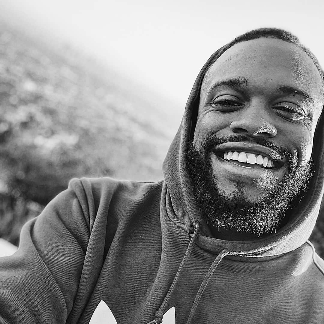 デライノ・デシールズ・ジュニアのインスタグラム：「I just wanna see you smile through all the hate.」
