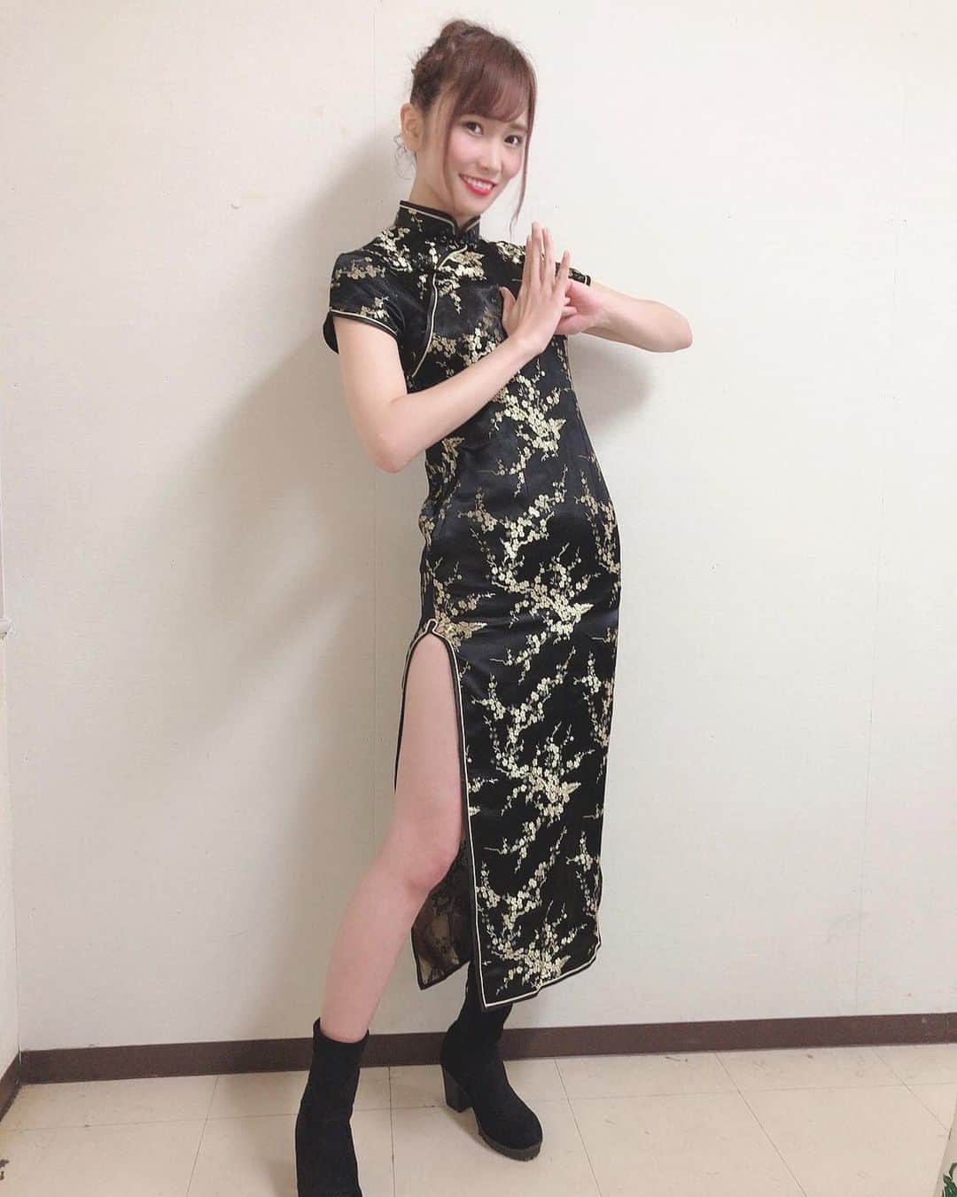 佐野友里子のインスタグラム：「久々のチャイナだよ🇨🇳✨ . #チャイナドレス #コスプレ #アイドル #衣装 #偶像」