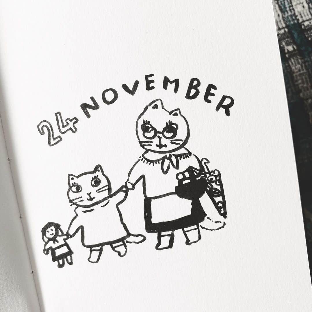 のインスタグラム：「雨あがってよかったね  #yumikitagishicalendar_november」