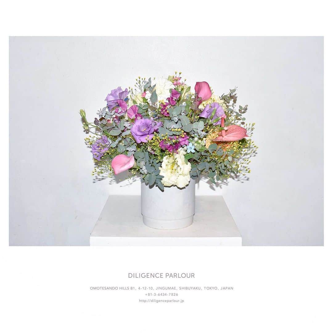 木野園子のインスタグラム：「DILIGENCE PARLOUR @diligenceparlour 配送でのオーダーはご希望によってお送りしたお花のお写真をお送りしていますよー🌼🌼🌼 #flowers #flower #flowerstagram #flowershop #お花 #花 #DILIGENCEPARLOUR #ディリジェンスパーラー #木野園子のお花のお仕事」