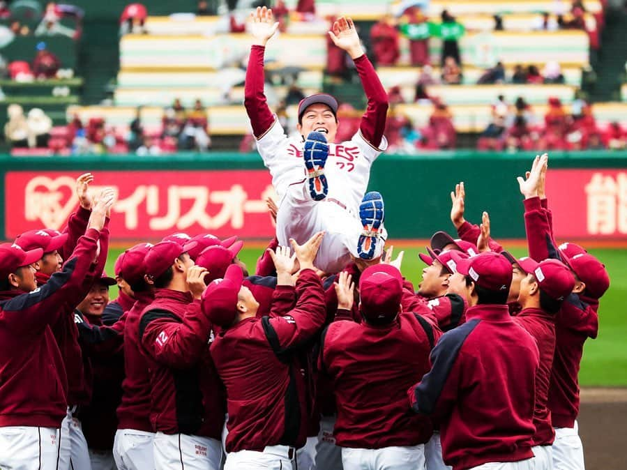 東北楽天ゴールデンイーグルスさんのインスタグラム写真 - (東北楽天ゴールデンイーグルスInstagram)「⚾️ 涙涙の引退セレモニー😢 #rakuteneagles #ファン感謝祭2019 #今江敏晃 #戸村健次 #西宮悠介」11月24日 21時11分 - rakuten_eagles