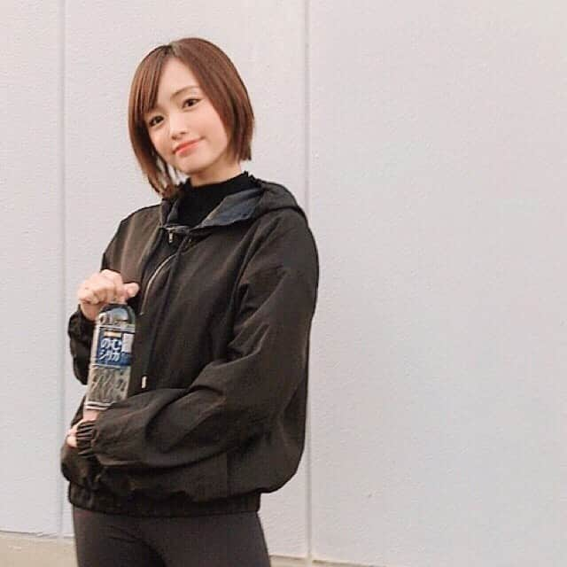 ゆうかさんのインスタグラム写真 - (ゆうかInstagram)「この日は、体力づくりのためにウォーキング‼︎🏃‍♀️💕﻿ ﻿ 運動の時は、安定の﻿ のむシリカ水☺️❤️ @nomusilica_official ⤴️﻿ ﻿ 4大ミネラルの含有量が多いから代謝が上がりやすくて、美容効果も抜群❤️﻿ ﻿ でも、中軟水で口当たりが良くて美味しいのがツボなんだよね〜❤️﻿ ﻿ こないだ六本木の駅でも広告見つけちゃった😍✨﻿ ﻿ #シリカ#シリカ水#のむシリカ#霧島天然水 #ダイエット #ダイエット部 #pr#ヨガ#ナチュラルミネラルウォーター#美容#デトックス#ケイ素 #美容大好き #健康第一 #運動 #ウォーキング #ランニング #スポーツ ﻿#ママ #体力づくり #体力作り #体力 #代謝アップ #代謝 #アラサー #男の子のママ #女の子のママ」11月24日 21時30分 - yuuka_japan