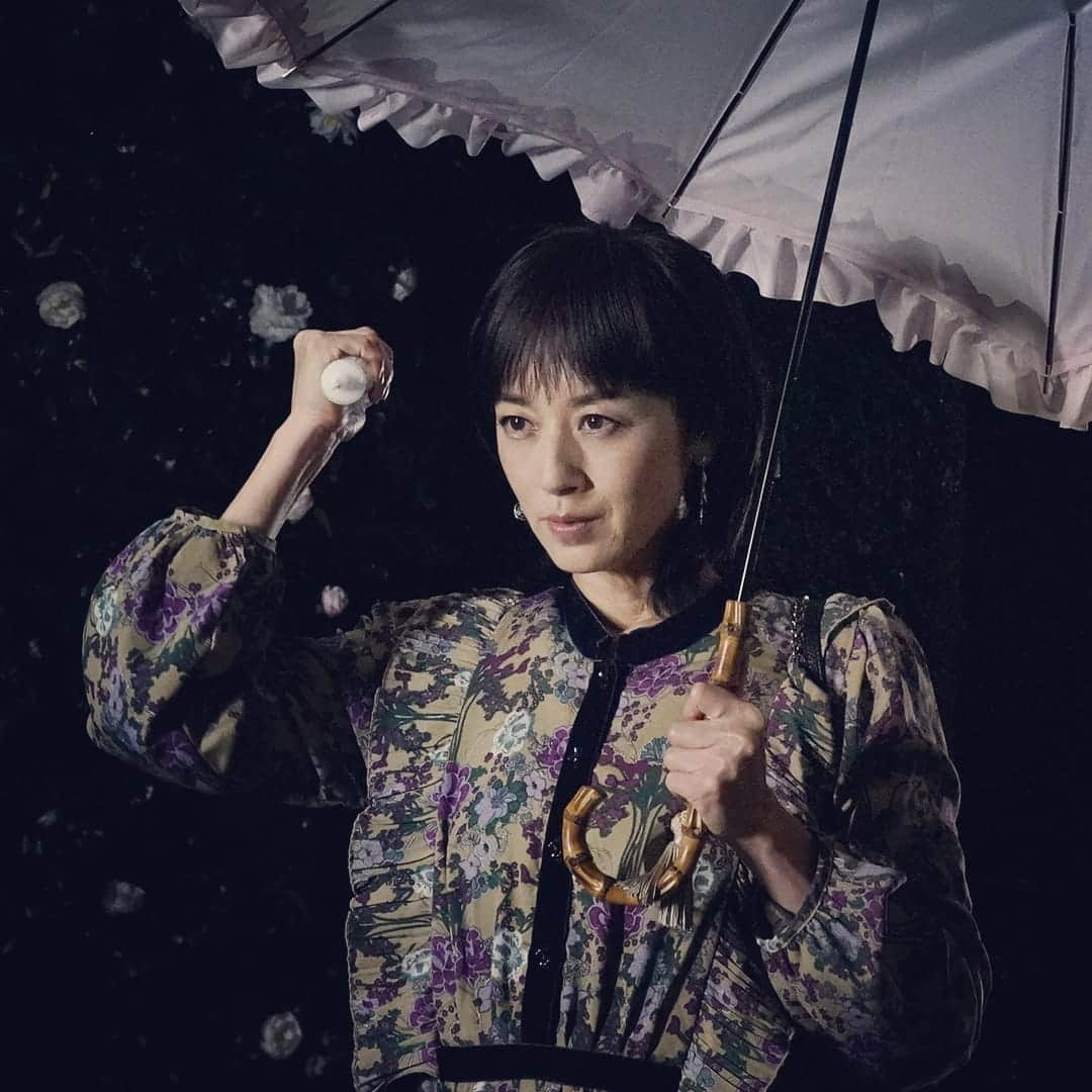 東海テレビ「いつかこの雨がやむ日まで」さんのインスタグラム写真 - (東海テレビ「いつかこの雨がやむ日まで」Instagram)「最終回を目前に、 第七話を見逃してしまっている方‼️ 見逃し配信で第七話ご覧いただけます！FODのアプリをダウンロードし無料でご視聴下さい✨  #リカ #東海テレビ #フジテレビ #オトナの土ドラ #高岡早紀 #第七話 #fod #見逃し配信  #リカさんいったい何を持ってるんだ#リカさんの完全犯罪っぷりをご覧ください  #美しいモンスター」11月24日 21時25分 - dodra_tokaitv