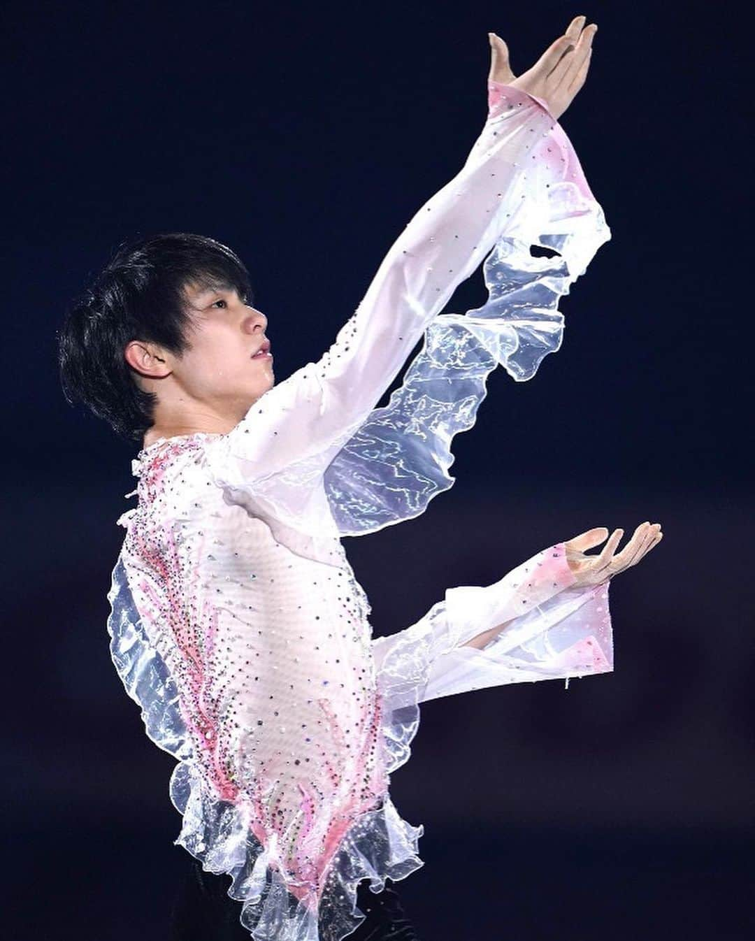 羽生結弦さんのインスタグラム写真 - (羽生結弦Instagram)「夢のような美しさ #羽生結弦 #yuzuruhanyu #figureskating #figureskater」11月24日 21時50分 - yuzu_kanami