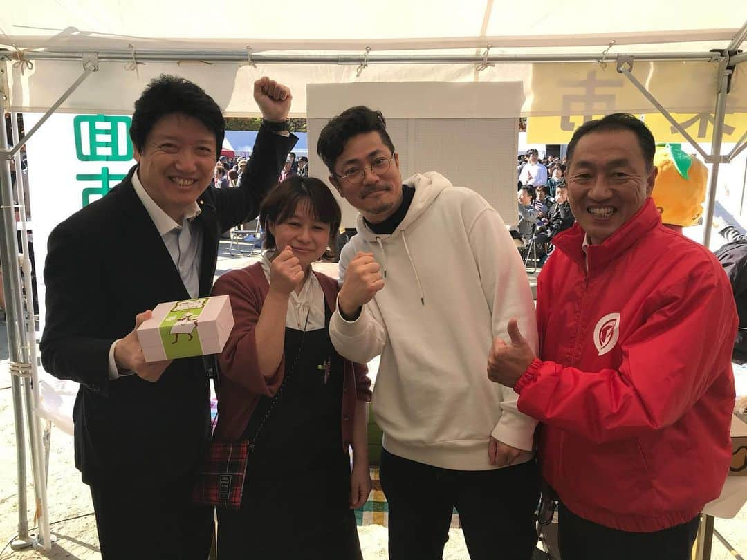 足立康史さんのインスタグラム写真 - (足立康史Instagram)「この週末は、豊能町の西公民館で国政報告会を開催するとともに、箕面市農業祭、阿為神社境内での新嘗祭と蹴鞠の会、大池地区文化展、神代しげちか箕面市議会議員の市政報告会等に駆けつけ、お祝いを申し上げました。」11月24日 22時12分 - adachiyasushi