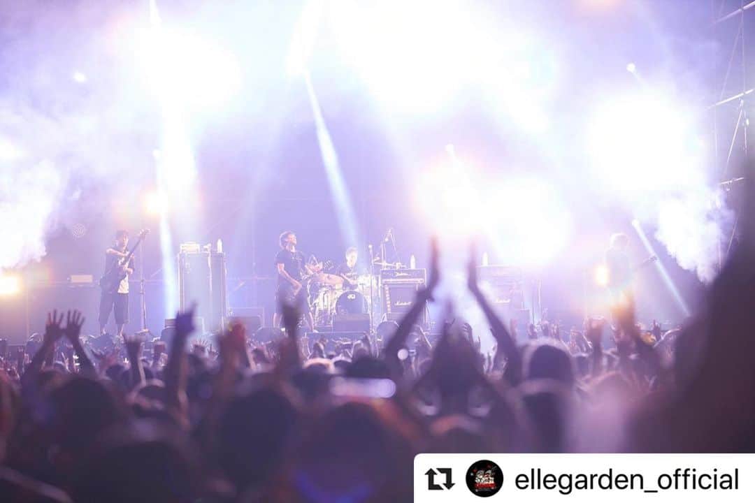 三吉ツカサのインスタグラム：「台湾でELLEGARDEN撮ったよー #Repost @ellegarden_official with @make_repost ・・・ 初の台湾公演、ありがとうございました！ FireBall Fest. 火球祭 2019.11.23（SAT） 桃園国際棒球場(桃園国際野球場)No. 1 photo by Tsukasa Miyoshi（Showcase）」