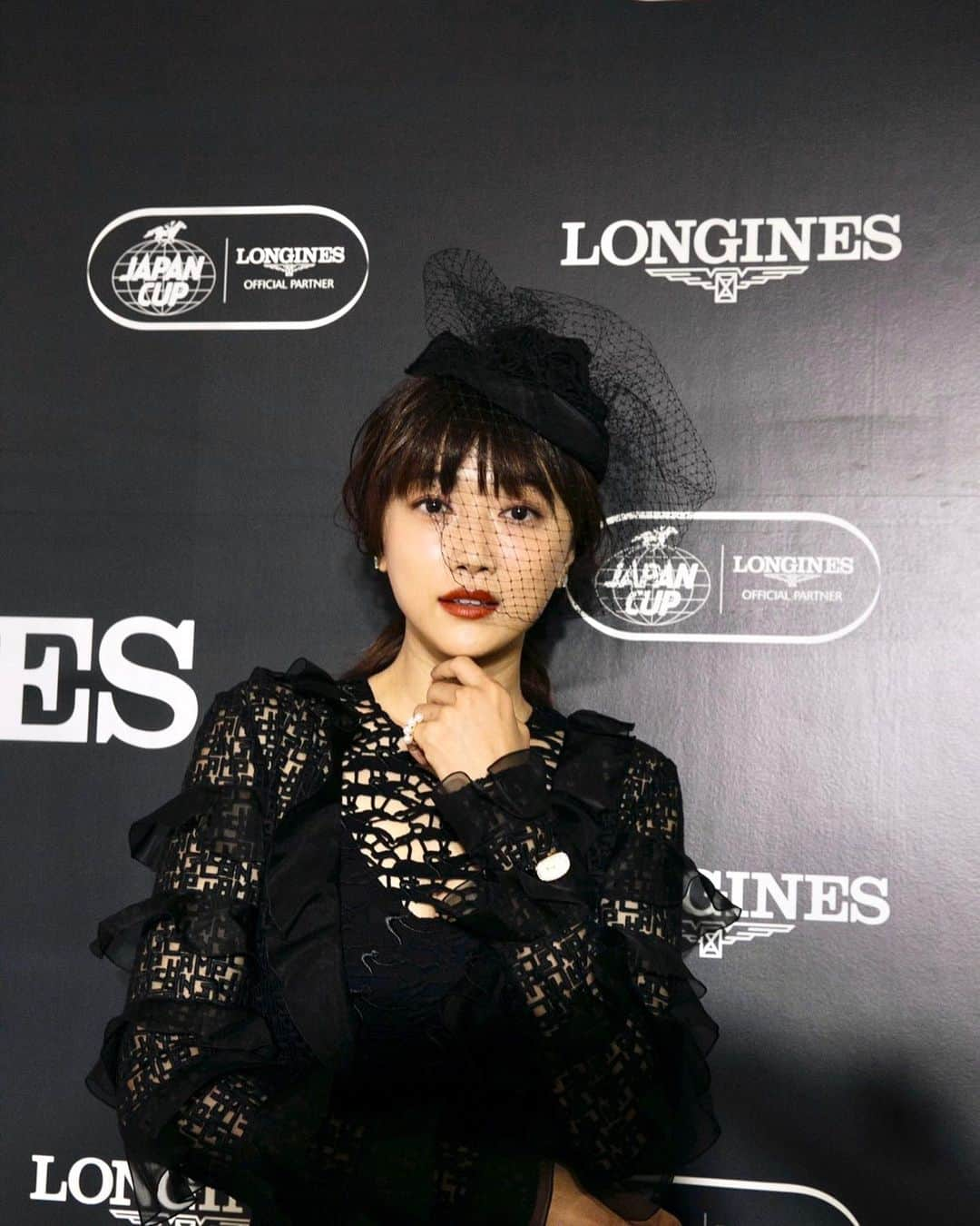 ヨンアさんのインスタグラム写真 - (ヨンアInstagram)「LONGINES Japan Cup in Exclusive Event にきています！ 初めての競馬を体験します！ドキドキ楽しみです！　@longines」11月24日 14時35分 - youn1029