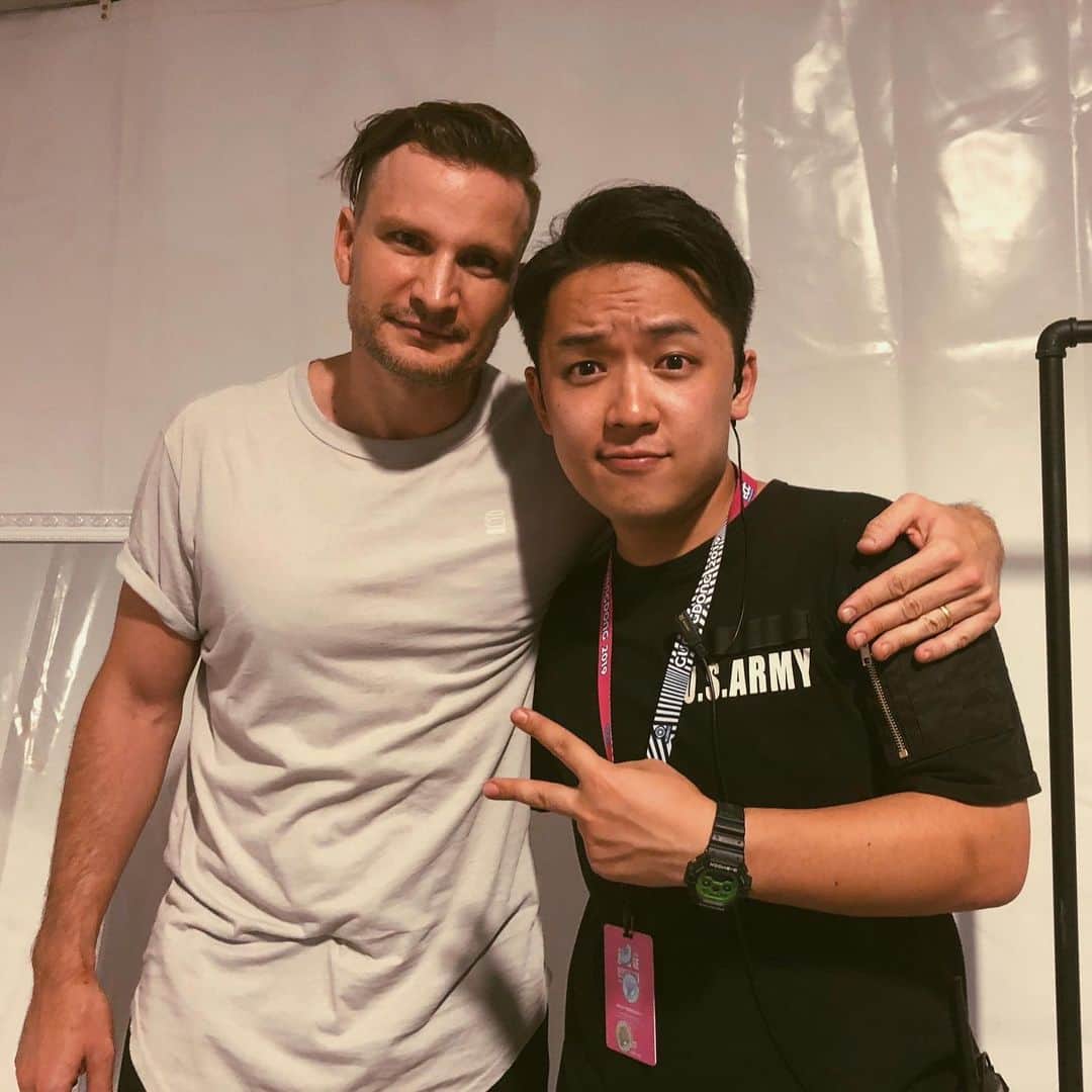 FATKINGさんのインスタグラム写真 - (FATKINGInstagram)「™️ DAY 2 begins, catch me at quantumVALLEY @marlomusic #EDCGuangdong #MaRLo」11月24日 14時53分 - fatking
