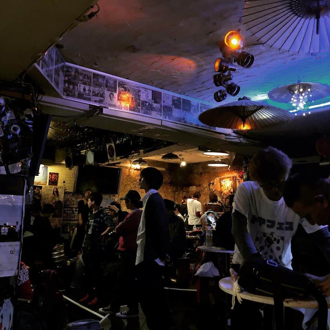 山川のりをのインスタグラム：「今夜は渋谷ラママにて「ドヤフェス3周年記念ライブ」にギターパンダ出演します。 16時30分/ 17時、2500円＋D。共演はフトルズ / バリュー兄弟 / 井垣宏章 / なかざわゆうき / サルサガムテープ / 花団 / まっちゃき！お近くの方々会いにきてアイニージュー！」