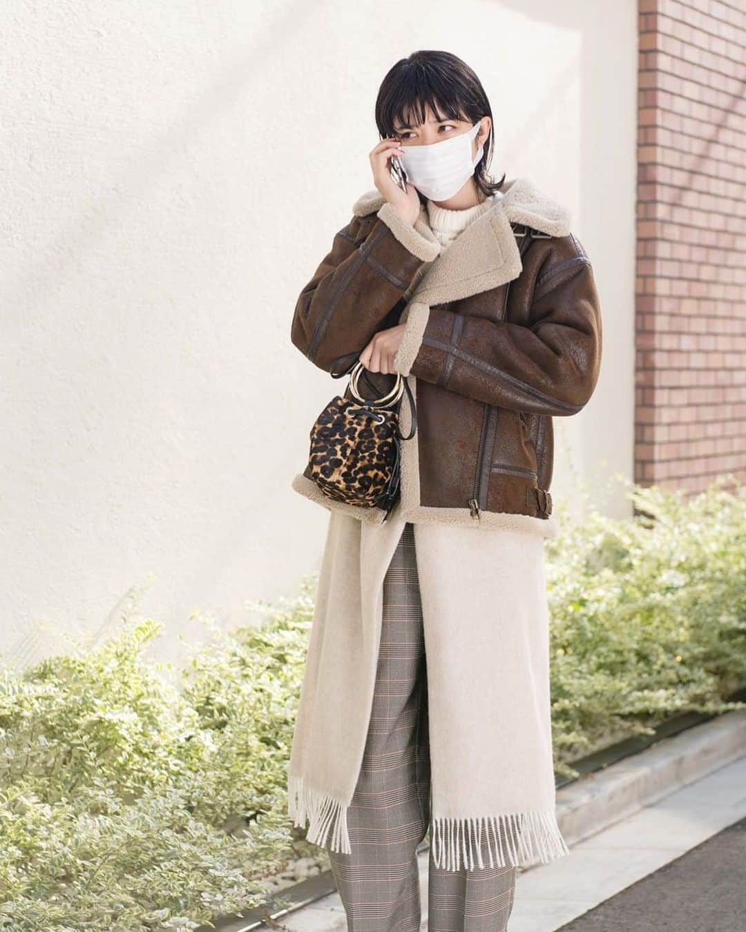 ginza magazineさんのインスタグラム写真 - (ginza magazineInstagram)「GINZA女子の1ヶ月着まわし⠀⠀⠀ ⠀ 寒い。寒い。寒い。⠀ 体は熱いのに寒い。⠀ 持っているあったかアイテムを重ねて、病院へ行ったらインフルエンザだった。⠀ 上司に連絡しなくっちゃ。⠀ ⠀⠀ 20.nov.2019⠀⠀⠀ @ginzamagazine⠀⠀⠀ ⠀⠀⠀ #ginzamagazine #style #fashion #ootd #1ヶ月着まわし #1ヶ月コーデ #FUMIちゃん #文ちゃん #GINZA女子の1ヶ月着まわし #インフルエンザ」11月24日 16時22分 - ginzamagazine