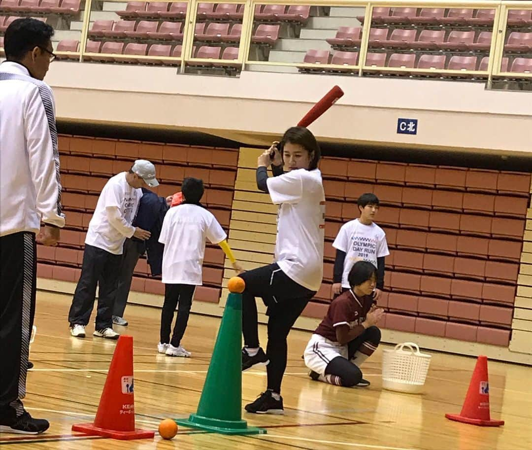 藤井瑞希さんのインスタグラム写真 - (藤井瑞希Instagram)「・ ・ オリンピックデーランinひたちなか⭐️ ・ ・ ご参加いただきありがとうございました‼️ ・ ・ スポーツって楽しい 体を動かすのって楽しい ・ ・ 改めてそう思いました😊💕 ・ ・ オリンピアンの皆様もありがとうございました‼️ ・ ・ #オリンピックデーラン #ひたちなか #オリンピアン #olympian」11月24日 16時54分 - bdmntnfujiimizuki