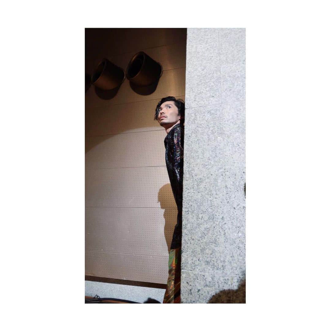 U-YEAH のインスタグラム：「Everybody〜STOP!! #FunkyTrickyParty #本番中 #ひょっこりはん」