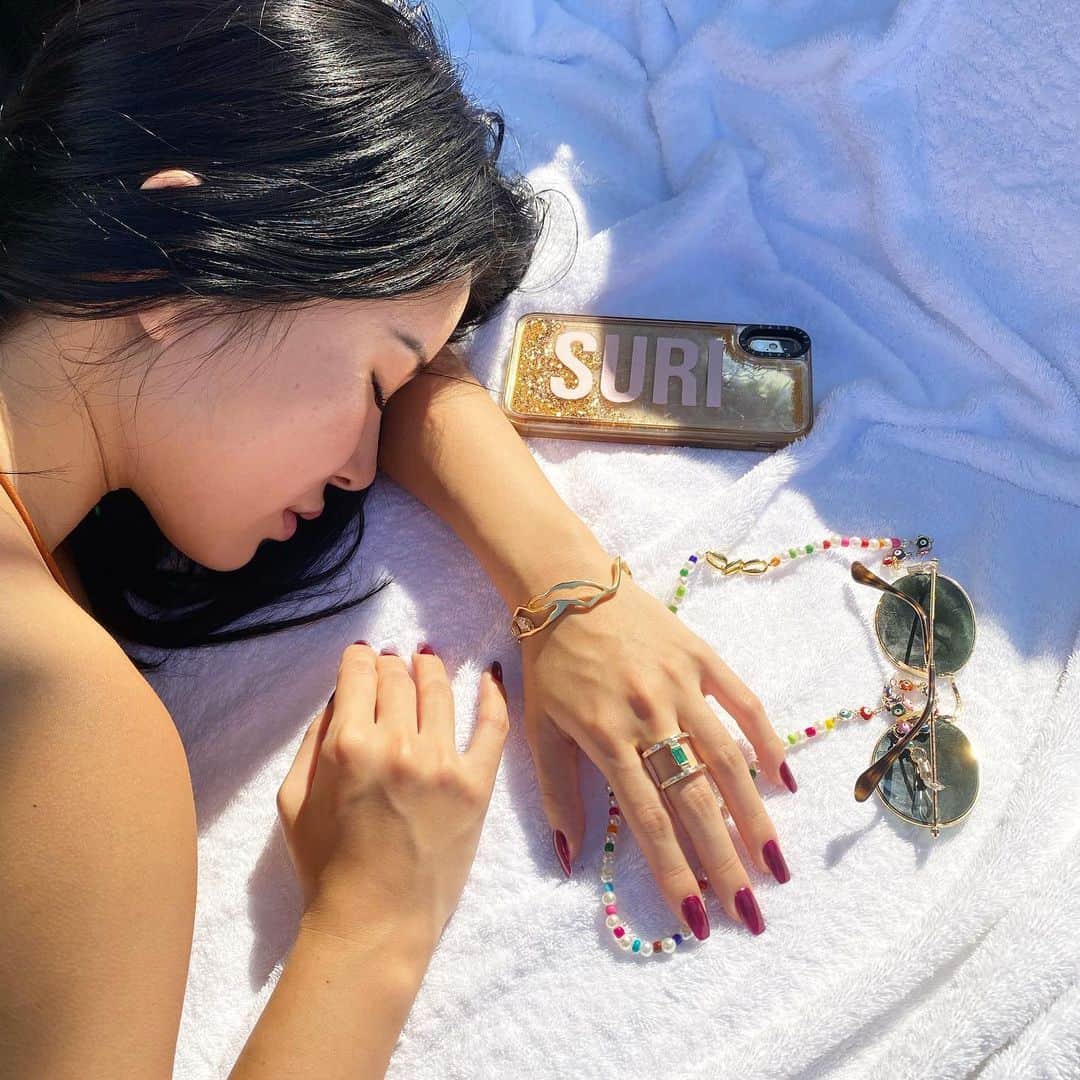 稲木ジョージのインスタグラム：「My wifey taking a nappie @suyeoneee_ 😚 @milamorejewelry 💎」