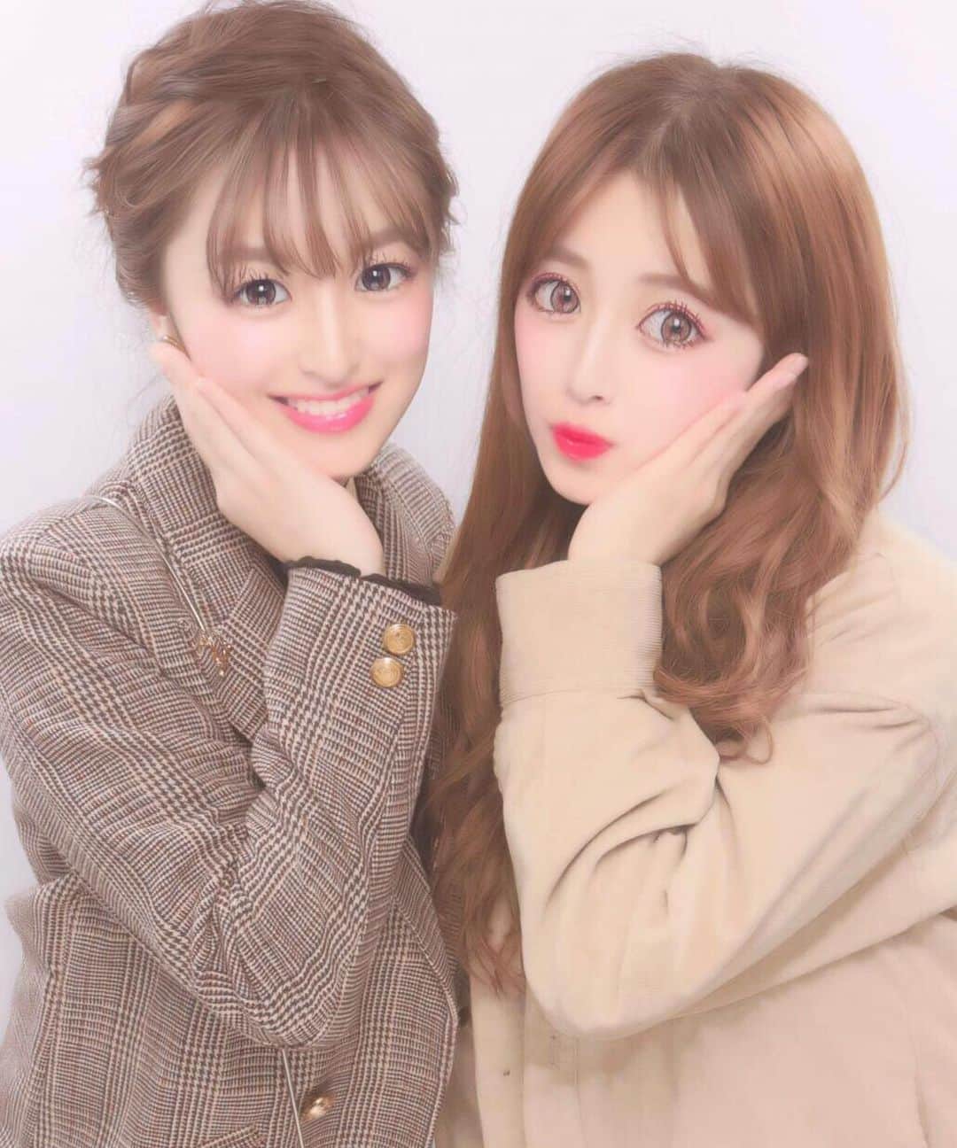 青木菜花のインスタグラム：「.﻿ .﻿ 仕事で福岡にきてて終わってから﻿ ななちゃんと遊んできた！！﻿ ﻿ もうほんっとに2人とも話したいこと﻿ ありすぎてひたすら喋ってた😂﻿ めちゃめちゃ楽しかった🥺❤️❤️﻿ ﻿ だいすき、明後日も実は会えちゃう、にやり﻿ .﻿ .﻿ #なのなな #プリント倶楽部 #ぷりくら #ぷりくらぽーず #ぷりくら倶楽部 #福岡 #センター分け #instalove #instagood #instalike #l4l #f4f #セットアップ #セットアップコーデ」