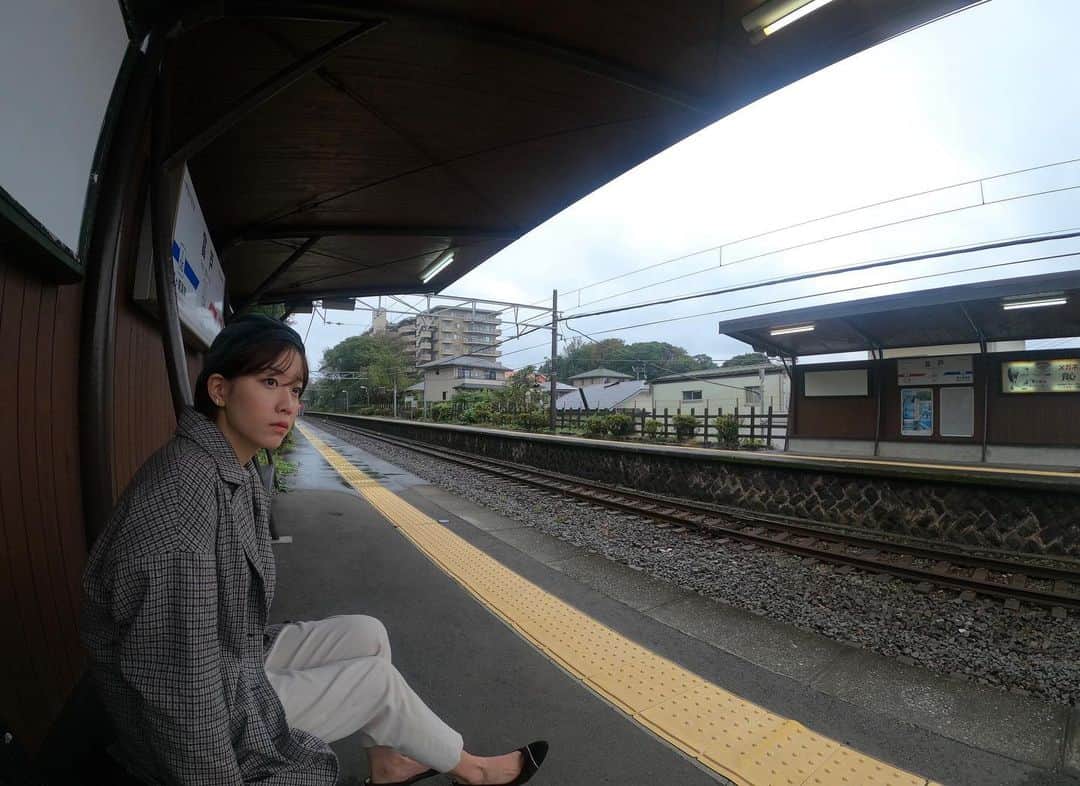 東城茉里さんのインスタグラム写真 - (東城茉里Instagram)「電車待ち 片道2時間30分くらいのプチ旅してました」11月24日 18時28分 - tojomari_