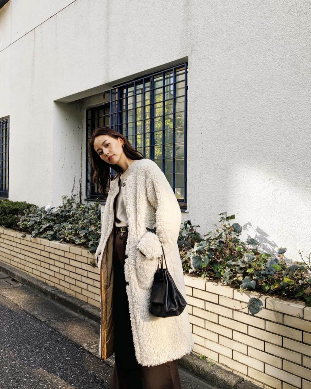 Shiho Sasakiのインスタグラム：「もこもこ🐏 リバーシブルなのでもっと寒くなったらボア面を裏にしたらもっとあったかそう❤️ OUTER10%offフェア、ラストチャンスだよー❗️ #MOUSSY#MOUSSYSNAP#pixelで撮影#team_pixel#baroque_pixel」