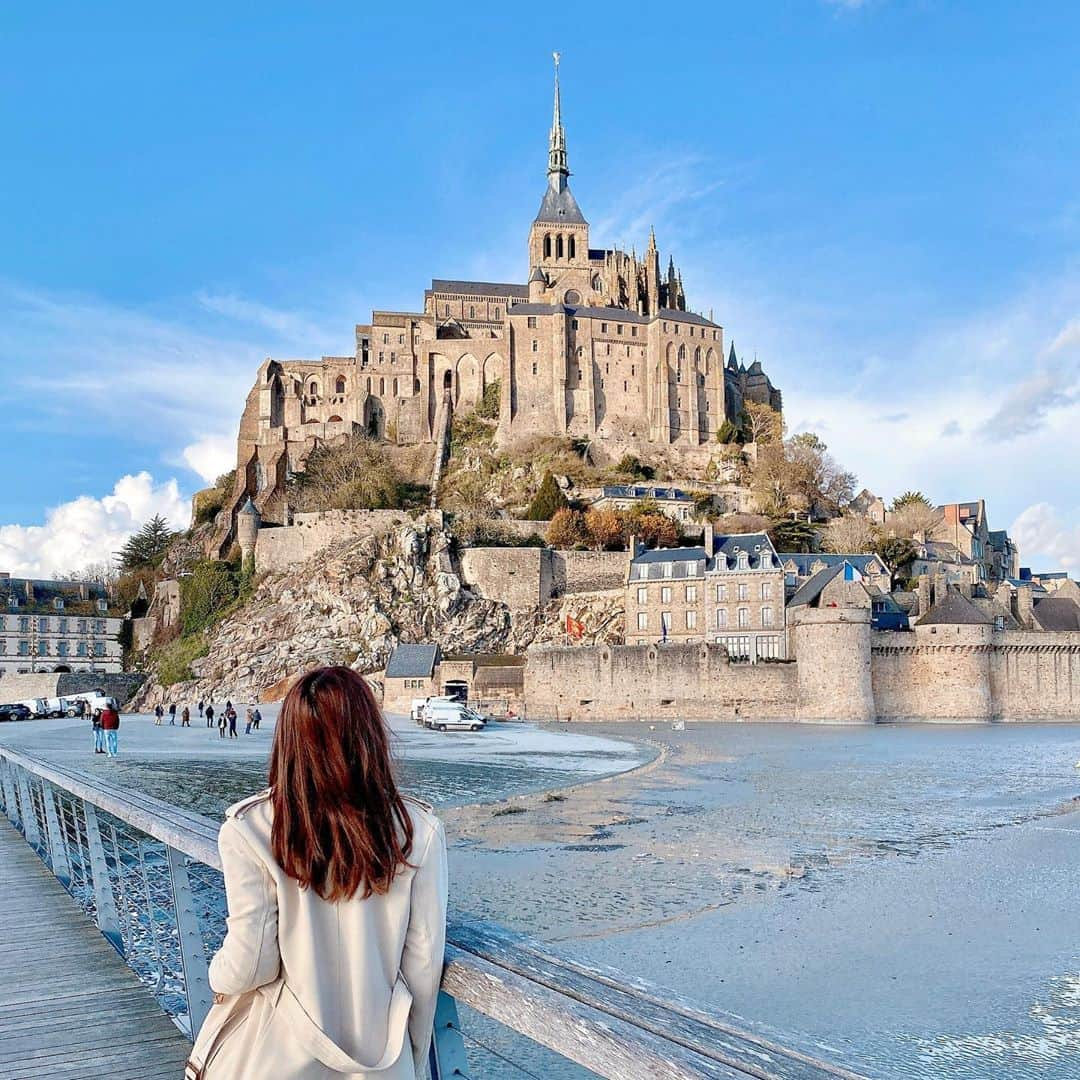 夏本あさみさんのインスタグラム写真 - (夏本あさみInstagram)「#montsaintmichel * * パリ旅行、ずっと雨予報だったのに ほとんど晴れました。 * * #France #🇫🇷 #パリ旅行 #インスタ映え #モンサンミッシェル」11月24日 20時19分 - natsumotoasami