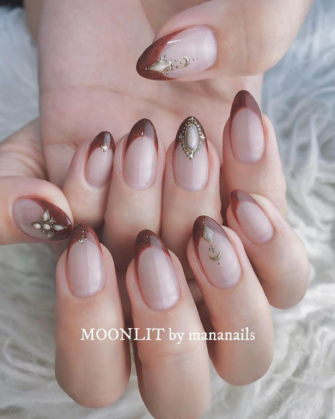 mananailsさんのインスタグラム写真 - (mananailsInstagram)「burgundy × jewelry art ㅤ ☾オフ込み120min」11月25日 7時41分 - mananails