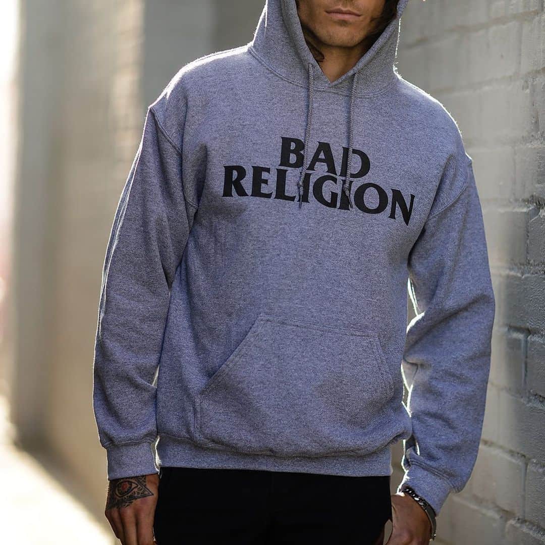 Bad Religionさんのインスタグラム写真 - (Bad ReligionInstagram)「Just in time for the holidays, we've got plenty of new Bad Religion merch to keep you warm this winter. Head over to the online store and check out all the exclusive new merch. Plus all orders will get FREE shipping for a limited time!  #BadReligion #merch #bandmerch #kingsroadmerch」11月25日 6時48分 - badreligionband
