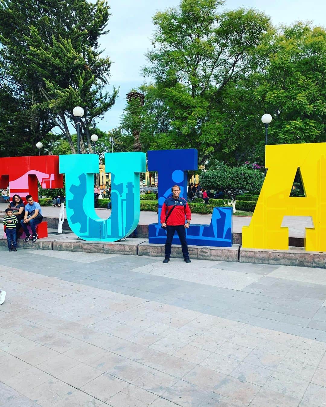 奥村茂雄さんのインスタグラム写真 - (奥村茂雄Instagram)「Estoy aquí en Tula de Allende, Hidalgo para la función de hoy en la Plaza de Toros Ponciano. La función empieza a las 17:00 hrs! - メキシコシティから約1時間半の距離のイダルゴ州トゥーラ•デ•アジェンデに着いた。この後、17時から行われるプラサ•デ•トロス•ポンシアノ大会に出場する。 - - #tula #hidalgo #mexico #luchalibre #okumura #tifondeosaka」11月25日 7時28分 - okumuracmll